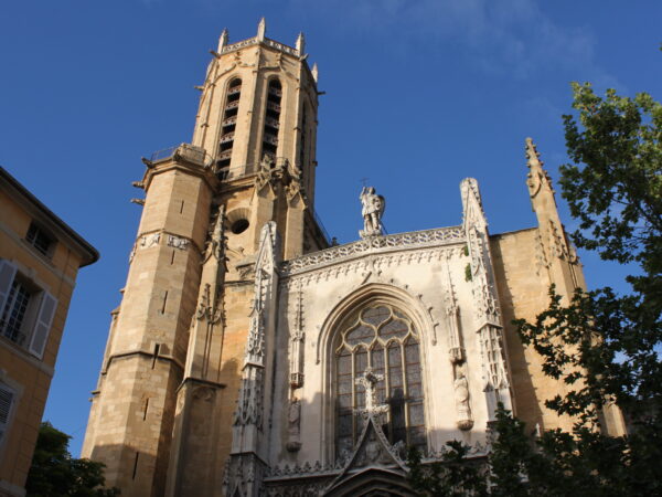 Private Transfer: Antibes to Aix En Provence