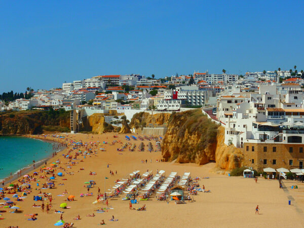 Private Transfer: Lisbon Airport to Albufeira