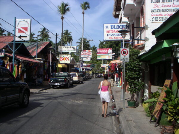 Private Transfer: Amber Cove to Boca Chica Dominican Republic