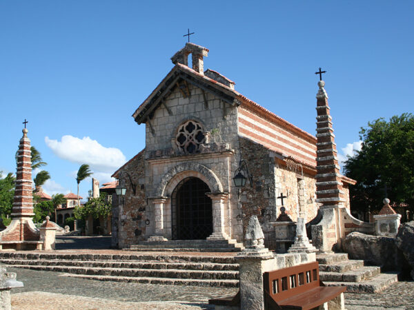 Private Transfer: Amber Cove to La Romana