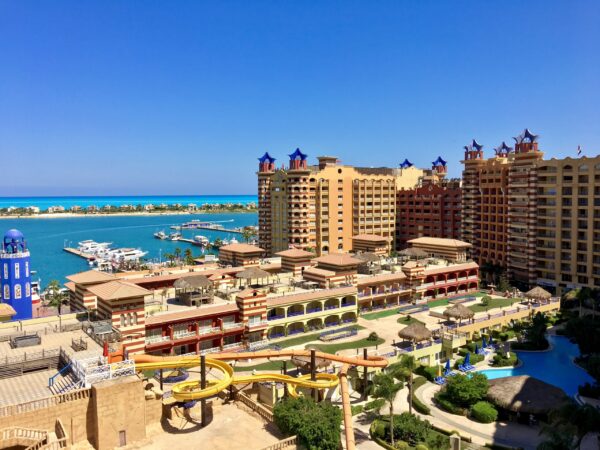 Private Transfer: Cairo to Marina El Alamein