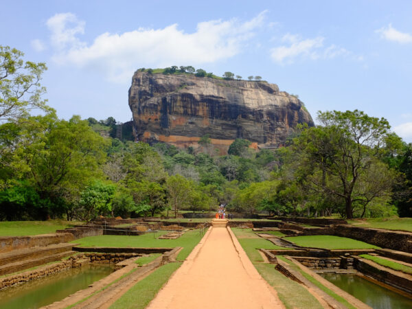 Private Transfer: Negombo to Sigiriya