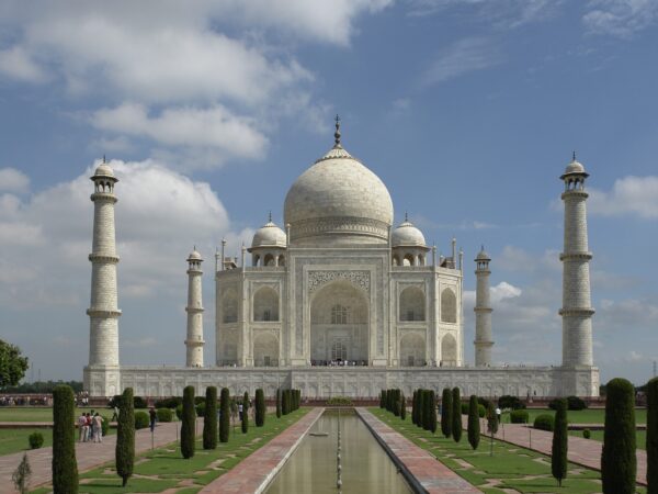 Private Transfer: Agra to Indira Gandhi International Airport