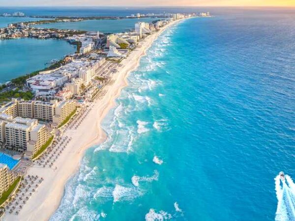 Private Transfer: Tulum Airport to Playa Del Carmen