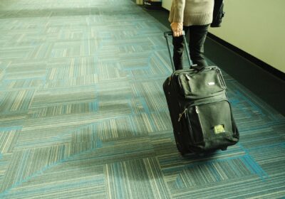 Door to door with heavy luggage: packing and transfer tips