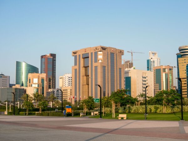 Private Transfer: Manama to Doha Qa
